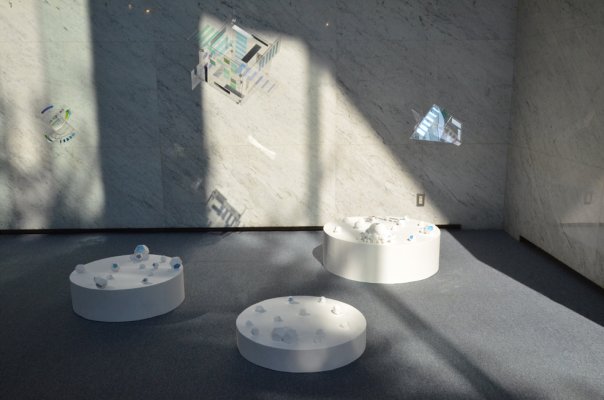 アクリル　河辺栄一　/　石膏　今井　友恵